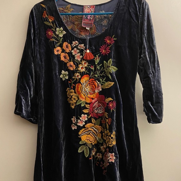 Jonny Was blue velvet dress with embroidery. Brand new with tags - Picture 4 of 7